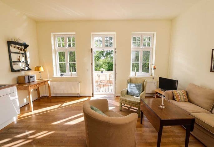 Ferienwohnung 7 mit Seeblick und großem Balkon - Gut Grubnow Rügen detail 2