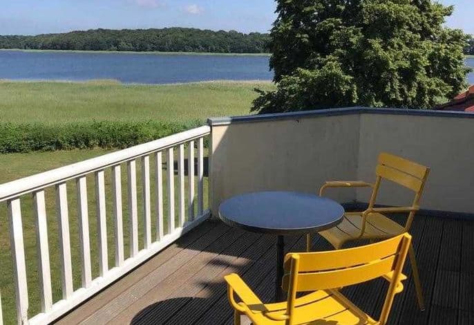 Ferienwohnung 6 mit Seeblick und Balkon 2 Personen