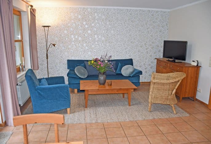 03 Ferienwohnung mit Gartenterrasse - Ferienwohnungen im Fischerdorf und unterm Reetdach detail 2
