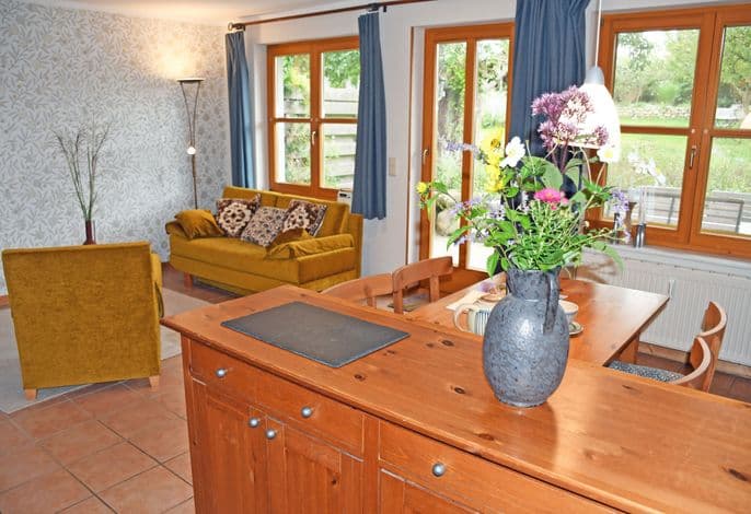 02 Ferienwohnung mit Gartenterrasse - Ferienwohnungen im Fischerdorf und unterm Reetdach detail 3