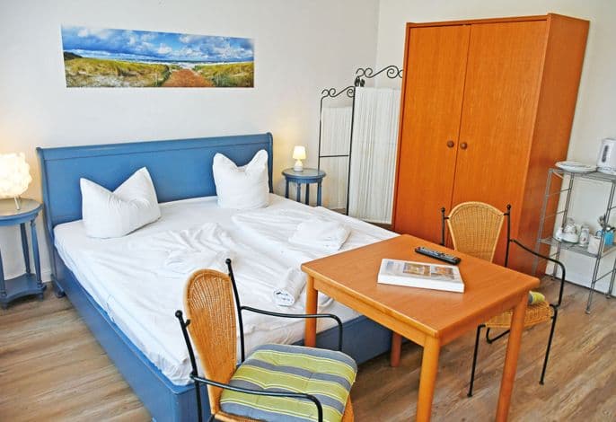 Budgetzimmer mit Dusche/WC auf dem Flur  28 - Wilhelms Hostel im Ostseebad Sellin detail 1