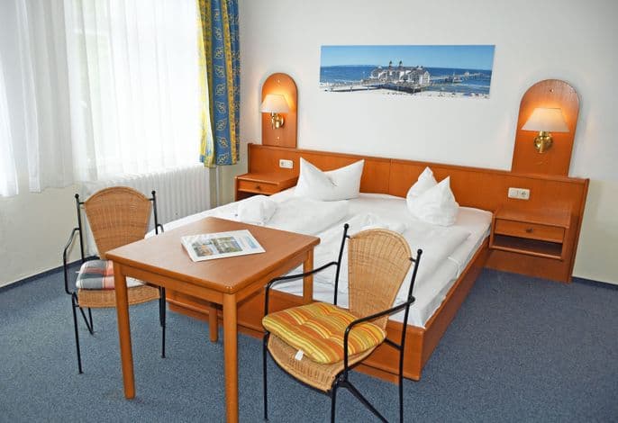 Budgetzimmer mit Dusche/WC auf dem Flur  22 - Wilhelms Hostel im Ostseebad Sellin detail 1