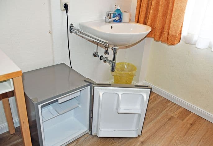 Budgetzimmer mit Dusche/WC auf dem Flur  27 - Wilhelms Hostel im Ostseebad Sellin detail 4