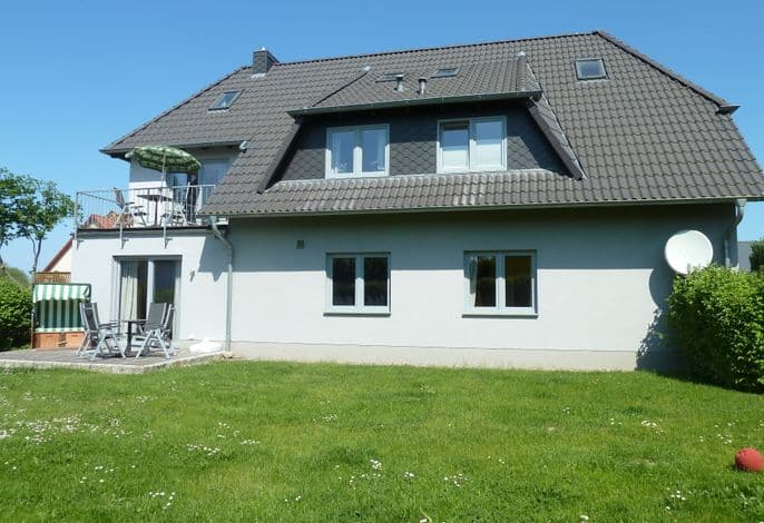 Fewo Alt Glowe 3 mit Terrasse und Garten - Fewo Alt Glowe 3 mit Terrasse und Garten detail 2