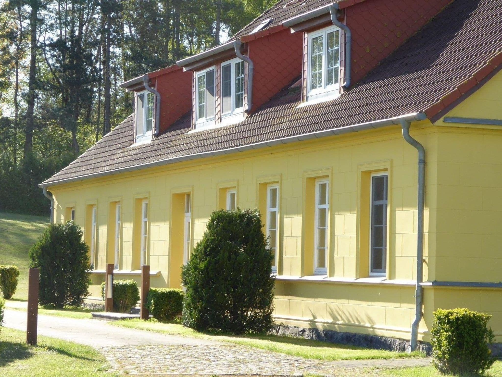 Gut Rattelvitz Parterre A, hochwertig, Sauna, Kamin, eTankstelle, Spielscheune, 15.000qm Parkland detail 2