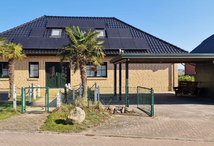 Großes Ferienhaus in traumhafter Lage mit Seeblick. Erholung garantiert. - Großes Ferienhaus in traumhafter Lage mit Seeblick. Erholung garantiert.