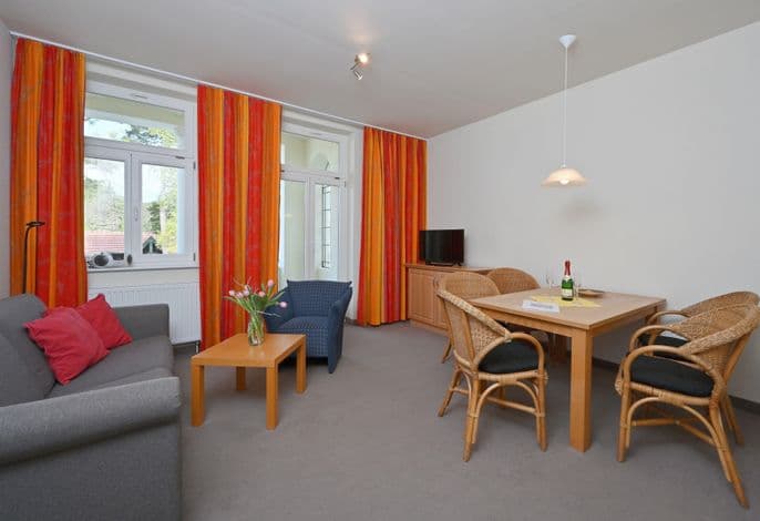 Ferienwohnung 6 mit Sauna WLAN 6 Pers. Sellin auf Rügen Villa Celia 200 m vom Strand entfernt - Ferienwohnung 6 mit Sauna WLAN 6 Pers. Sellin auf Rügen Villa Celia 200 m vom Strand entfernt