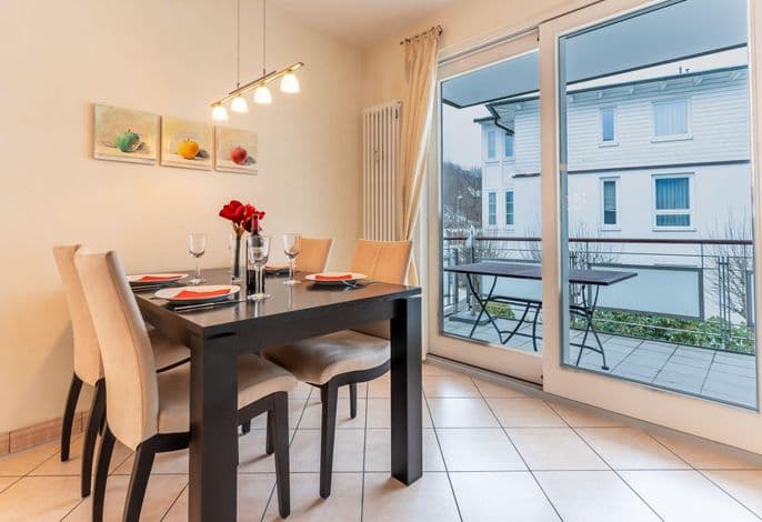 ⚓Residenz am Kurpark: FeWo 8 "Küstenzeit" – Kamin, Aufzug & Parkplatz in Binz!, 300 m bis zum Strand detail 3