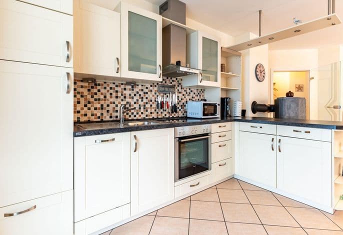 ⚓Residenz am Kurpark: FeWo 8 "Küstenzeit" – Kamin, Aufzug & Parkplatz in Binz!, 300 m bis zum Strand detail 2