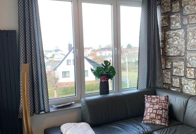 Stilvolle, moderne Ferienwohnung Meerblick Göhren, Balkon, 2 Schlafzimmer, Hunde Willkommen - Stilvolle, moderne Ferienwohnung Meerblick Göhren, Balkon, 2 Schlafzimmer, Hunde Willkommen detail 4