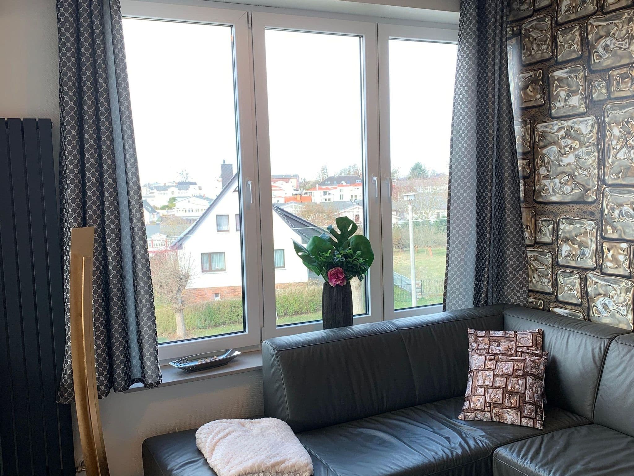 Stilvolle, moderne Ferienwohnung Meerblick Göhren, Balkon, 2 Schlafzimmer, Hunde Willkommen detail 4