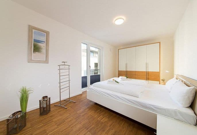 Ferienapartment mit Fußbodenheizung und Balkon - nur 150 m vom Strand entfernt! - DünenResort Binz detail 2