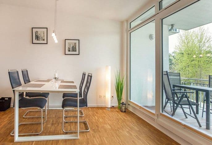 Schönes Apartment mit sonnigem Balkon und Fußbodenheizung - nur 150 m zum Strand - DünenResort Binz detail 4