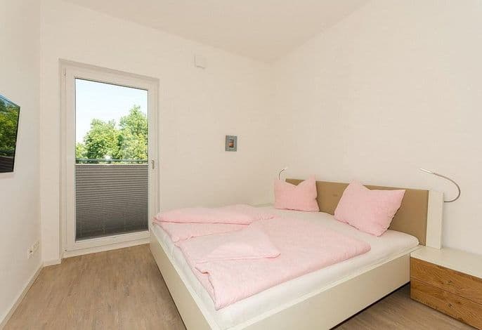 Tolles Ferienapartment mit Dachterrasse, Strandkorb, Kamin, Sauna und Meerblick - DünenResort Binz detail 4
