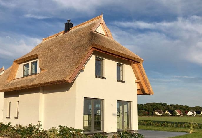 Ferienhaus "Distelfink" in Dranske / Lancken - Reetdach-Haus mit Boddenblick, Sauna und Kamin in Dranske
