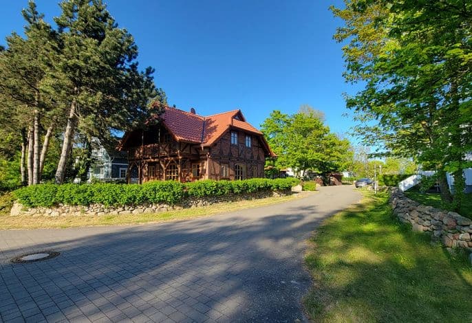 Windhuus – Fachwerk-Charme am Wieker Bodden - Windhuus–Exklusives Fachwerkhaus am Wieker Bodden mit Sauna und Leuchtturm-Blick detail 4