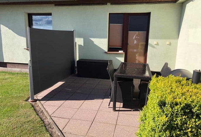 Ferienhaus mit Terrasse und Garten - Ferienhaus mit Terrasse und Garten detail 2