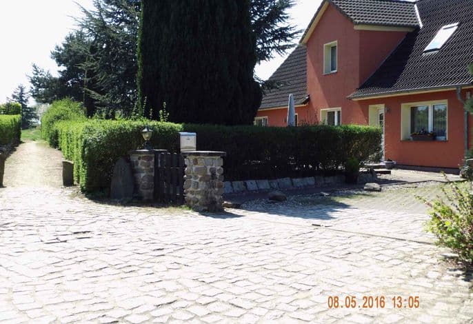 Ferienwohnung mit Gartennutzung und Grillmöglichkeit - Ferienwohnung mit Gartennutzung und Grillmöglichkeit detail 2