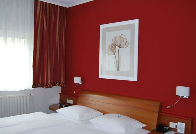 Eldena Strandhotel - Double room detail 4