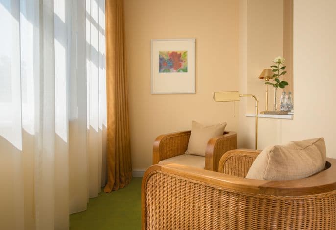 Romantik Roewers Privathotel - Double room detail 2