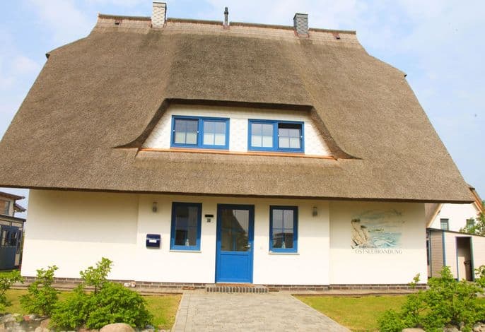 in Dranske an der Ostseeküste Rügens - in Dranske an der Ostseeküste Rügens .1