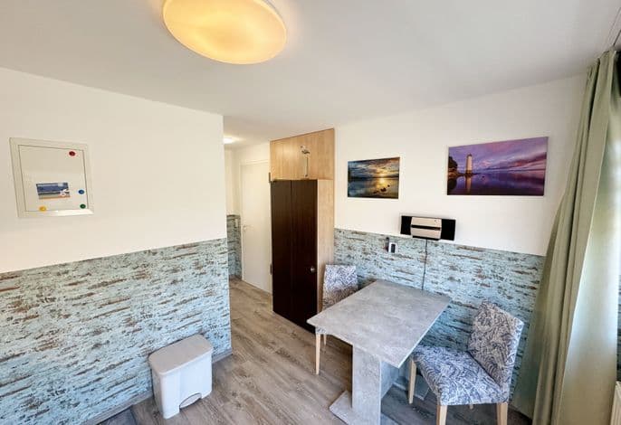 Wohnung 04 mit Terrasse und Boddenblick - MR: Haus Inselperle mit Blick auf den Bodden detail 1