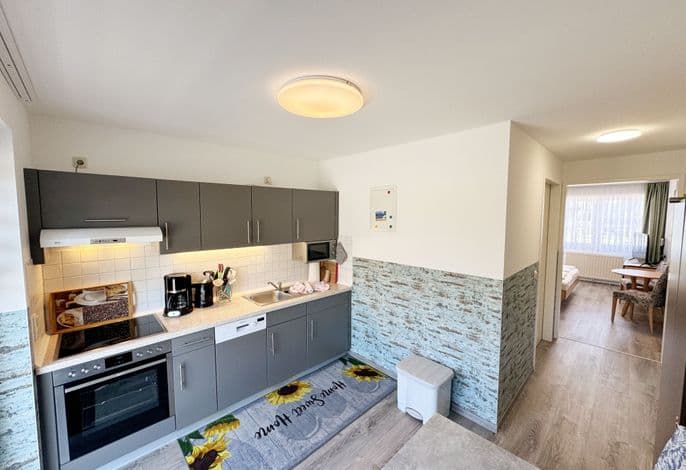 Wohnung 04 mit Terrasse und Boddenblick - MR: Haus Inselperle mit Blick auf den Bodden detail 3