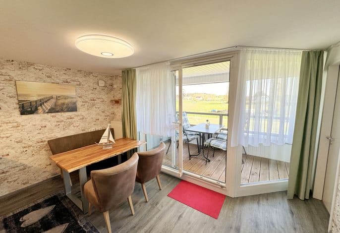 Wohnung 06 mit Balkon und Boddenblick