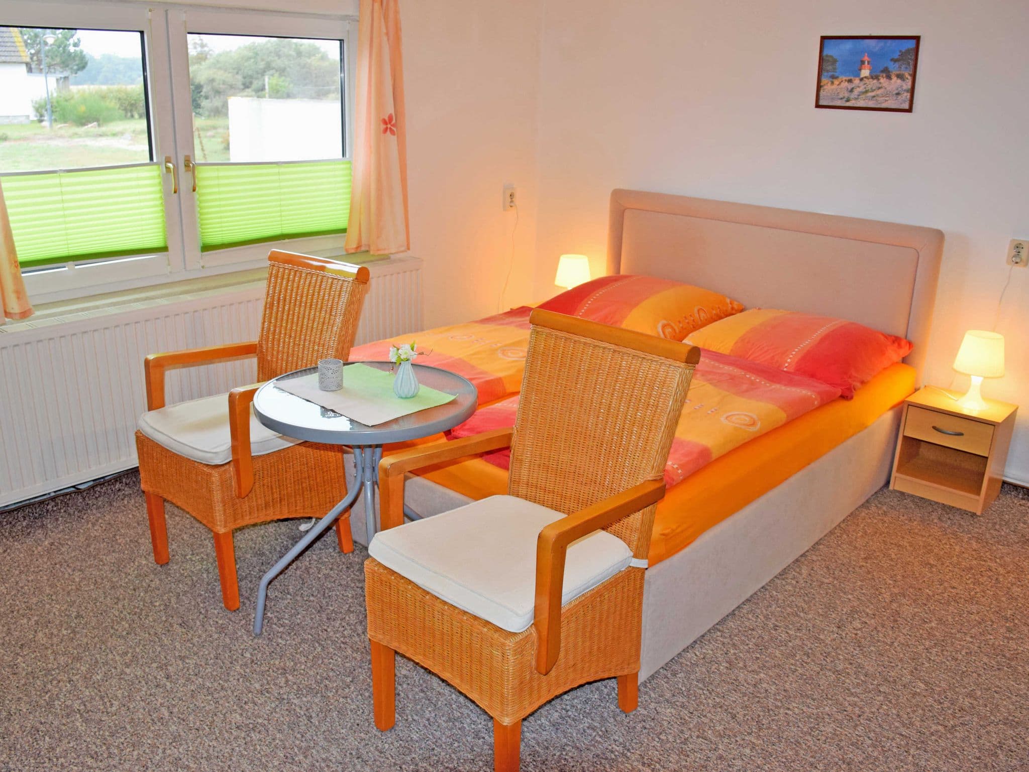 Ferienwohnung unterm Reetdach mit Terrasse Lee - Ferienwohnungen unterm Reetdach in Plogshagen/Hiddensee detail 1