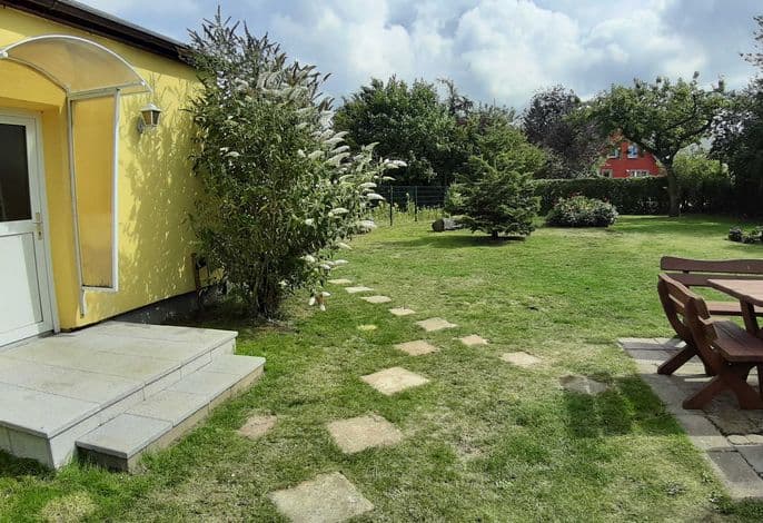 Ferienwohnung Smillenzweg mit eingezäunten Garten detail 1