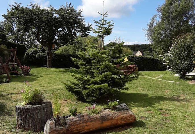 Ferienwohnung Smillenzweg mit eingezäunten Garten detail 2
