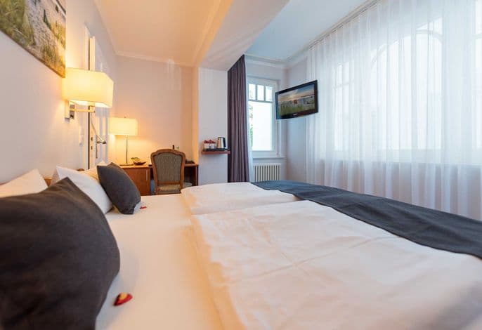 Doppelzimmer seitl. Meerblick - Hotel Villa Belvedere detail 1