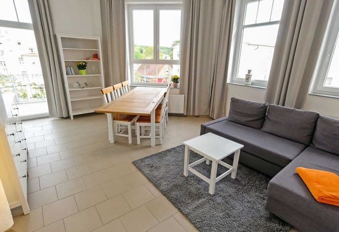 *03 Ferienwohnung Ida mit Balkon und Strandkorb - Appartementhaus Ida im Ostseebad detail 1