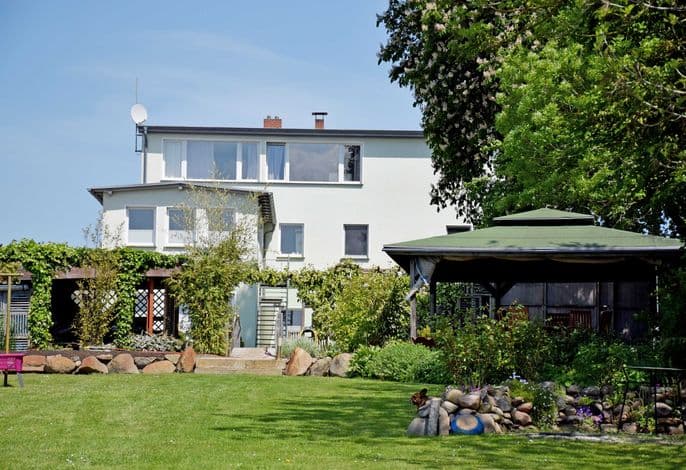Ferienwohnung Altefähr mit Garten und Sonnenterrasse - Ferienwohnung Altefähr mit Gartenblick und Sonnenterrasse detail 2