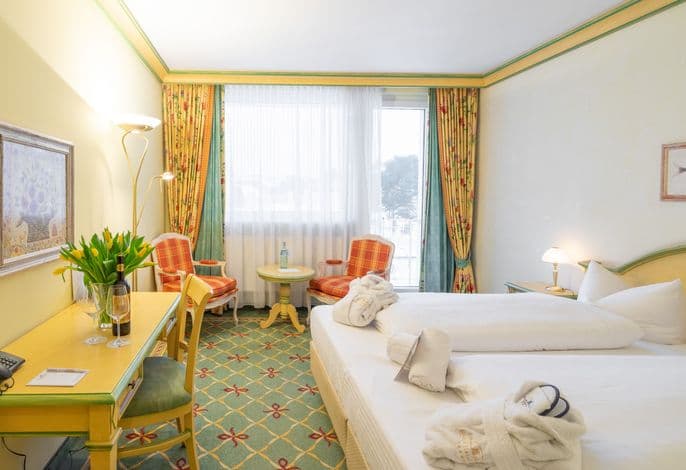 Doppelzimmer mit seitlichem Meerblick und Balkon - Rugard Thermal Strandhotel 4 Sterne Superior detail 2