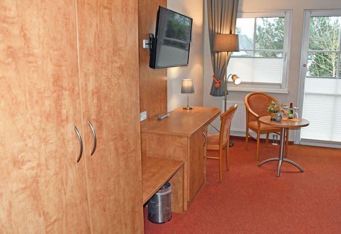 101 Doppelzimmer mit Balkon - Hotel Sonnenklahr mit Pool detail 4