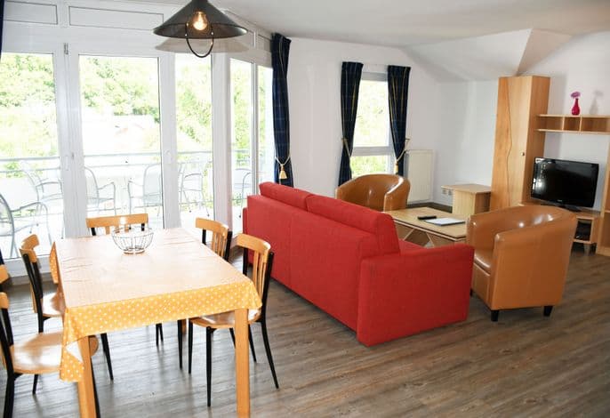 07 schöne 3-Raum-Ferienwohnung mit Balkon - Appartementhaus mit Balkon und Wellnesslanlage (HM-01-09) detail 1