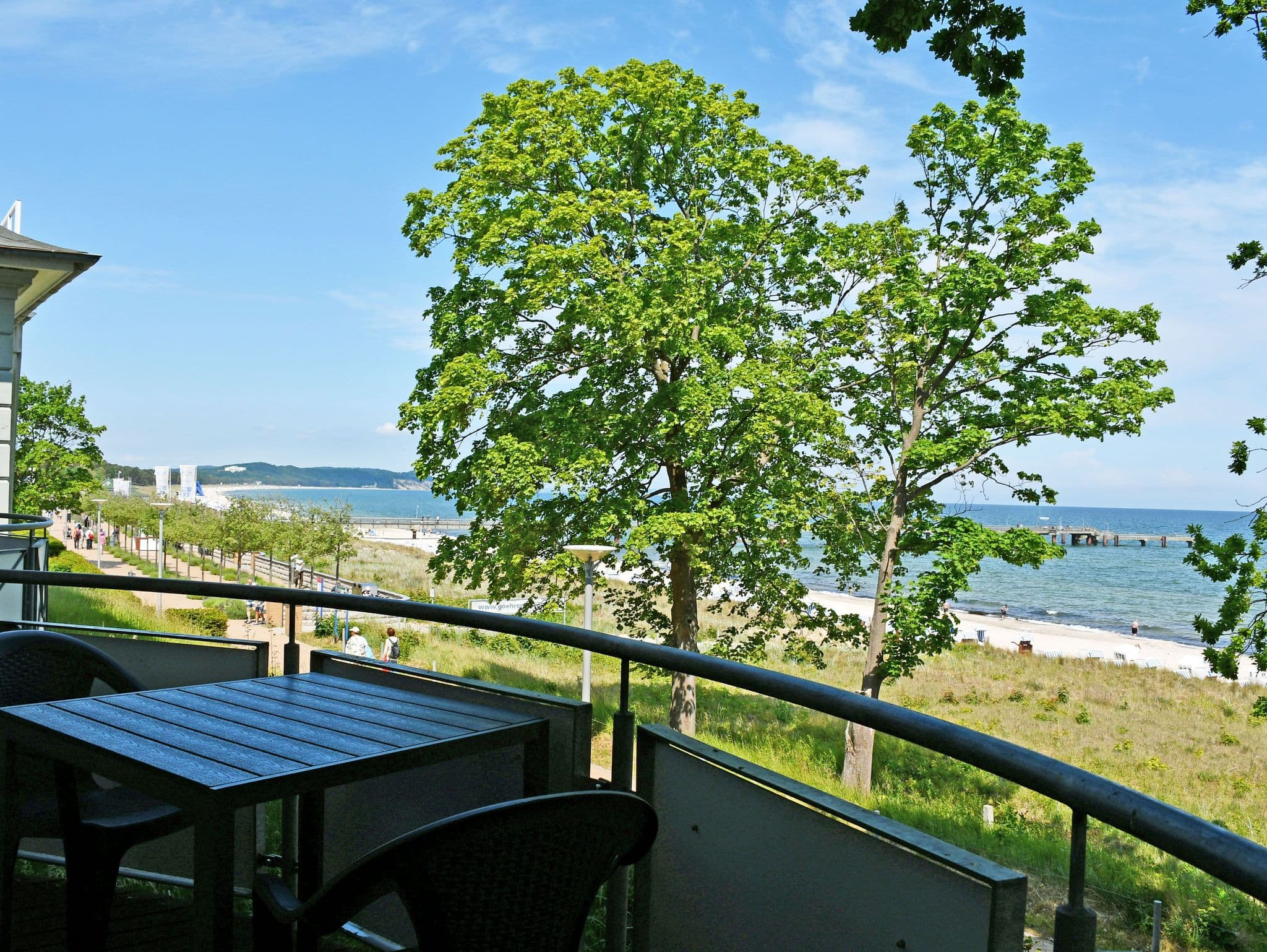 01 schöne 2-Raum-Fewo mit Seeblick, Strandlage mit Terrasse - Appartementhaus am Strand m. Balkon Göhren (OR 01-09) detail 1