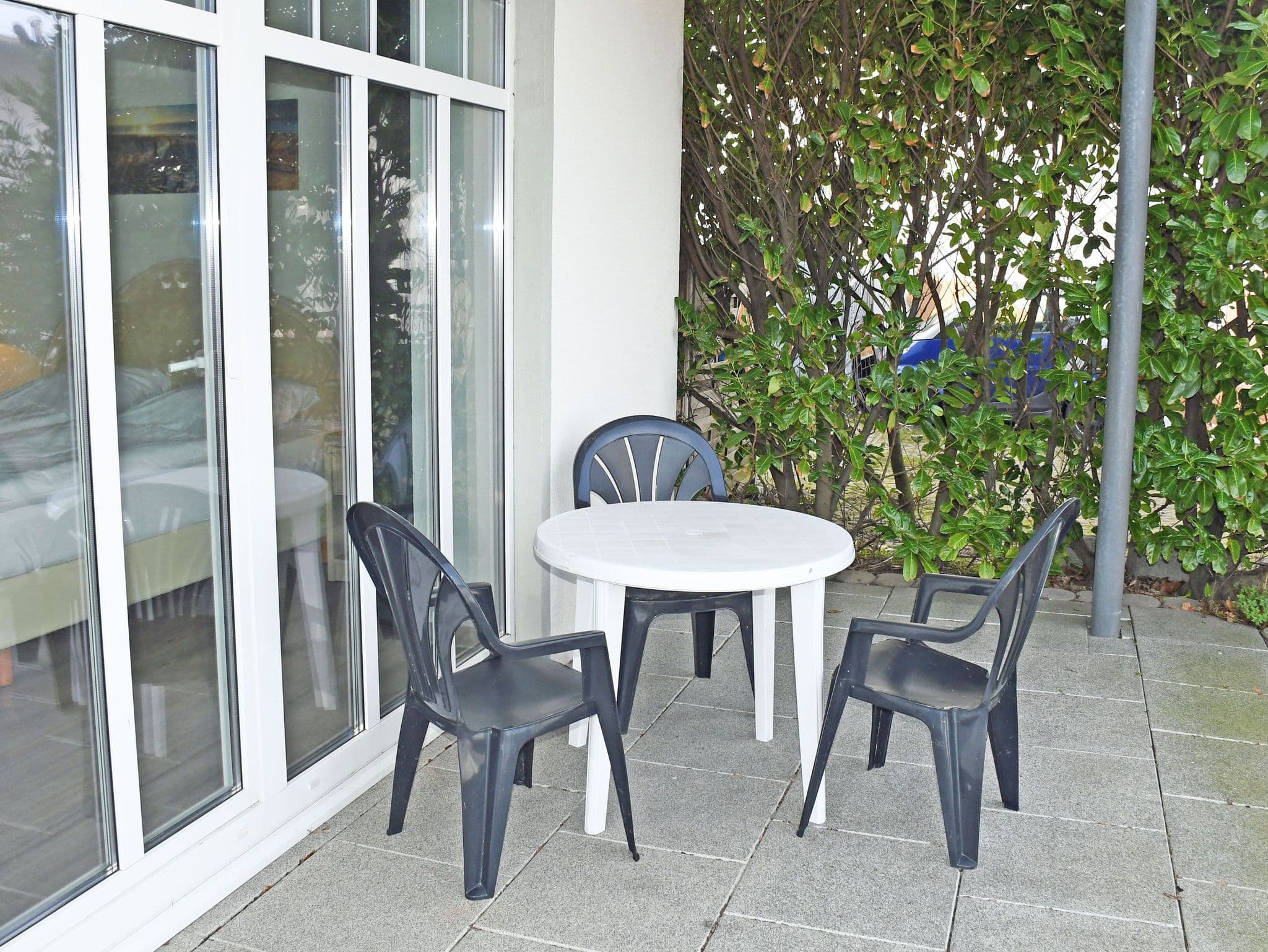 04 schöne 1-Raum-Fewo tlw. Seeblick, Strandlage mit Terrasse - Appartementhaus am Strand m. Balkon Göhren (OR 01-09) detail 4