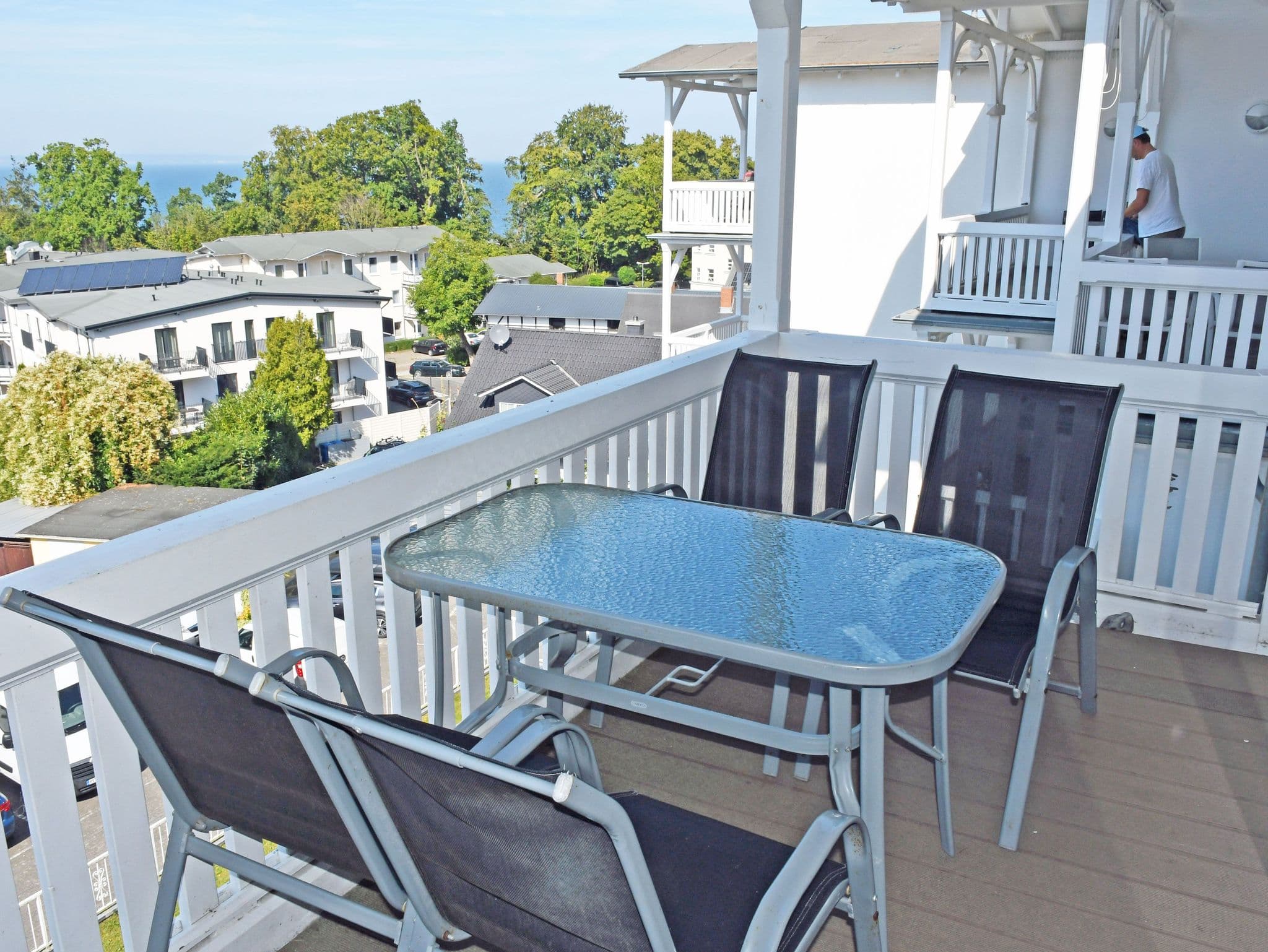 18 schöne 3-Raum-Ferienwohnung mit Seeblick u. Balkon - Appartementhaus mit Balkon im Ostseebad Göhren (HN)