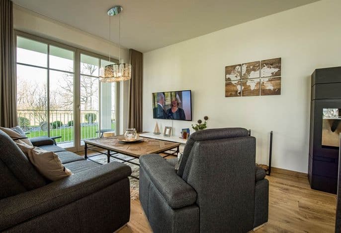 02 schöne 3-Raum-Ferienwohnung mit Sauna, Kamin u. Balkon