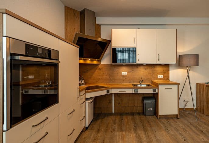 schöne 3-Raum-Ferienwohnung mit Terrasse (Albatros) - Appartementhaus mit Balkon und Wellnesslanlage (HM-ADL) detail 1