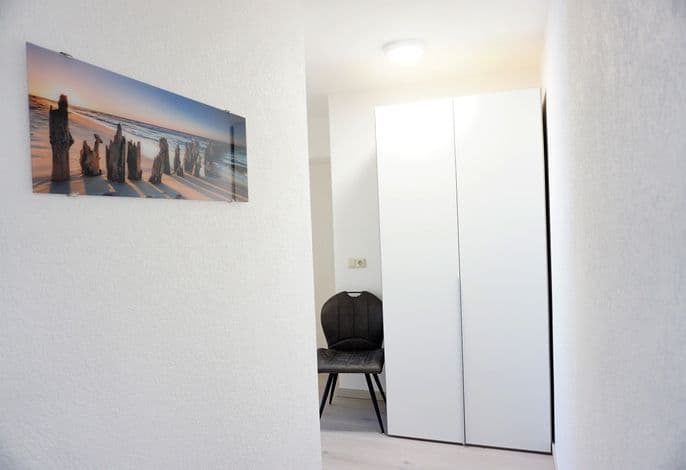 FeWo Nr.6 > 3-Zimmer-Ferienwohnung - ohne Haustiere - Villa Azur - Meerblick - Sassnitz auf Rügen detail 4