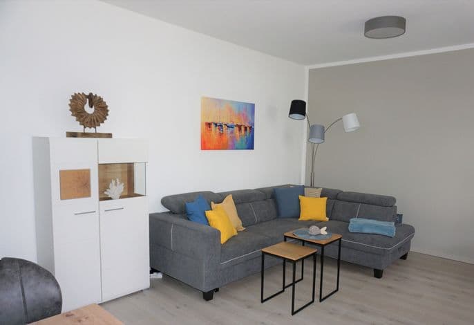 FeWo Nr.7 > 3-Zimmer-Ferienwohnung - Villa Azur - Meerblick - Sassnitz auf Rügen detail 1