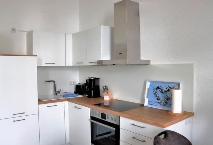 FeWo Nr.2 > 2-Zimmer-Ferienwohnung - Villa Azur - Meerblick - Sassnitz auf Rügen detail 4