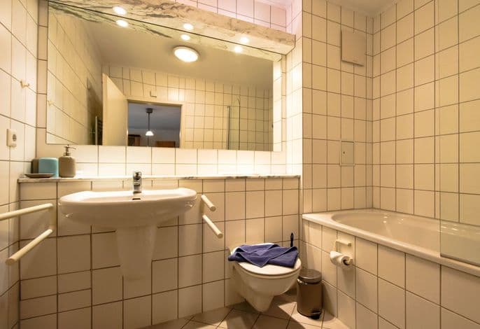 Ferienwohnung 9 im Seeschloss Binz - nur 50 m bis zum Strand - Ferienwohnung 9 im Seeschloss Binz - nur 50 m bis zum Strand detail 3