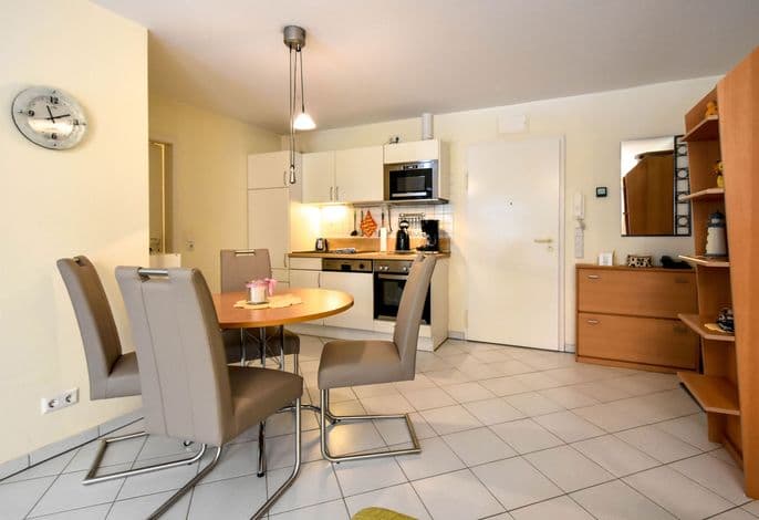 Ferienwohnung 9 im Seeschloss Binz - nur 50 m bis zum Strand - Ferienwohnung 9 im Seeschloss Binz - nur 50 m bis zum Strand detail 4