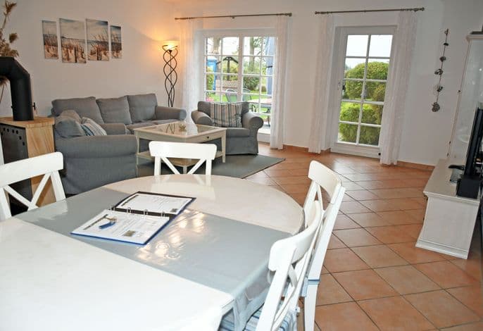 Ferienwohnung mit Terrasse und Kamin Wigbold - schöne Ferienwohnungen mit Terrasse/Balkon u. Sauna detail 2
