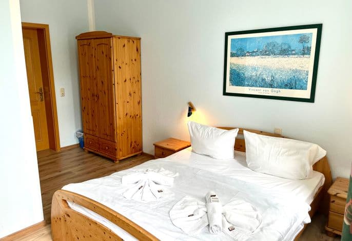 Doppelzimmer Nr. 5 - Pension Haus Edelweiß detail 1