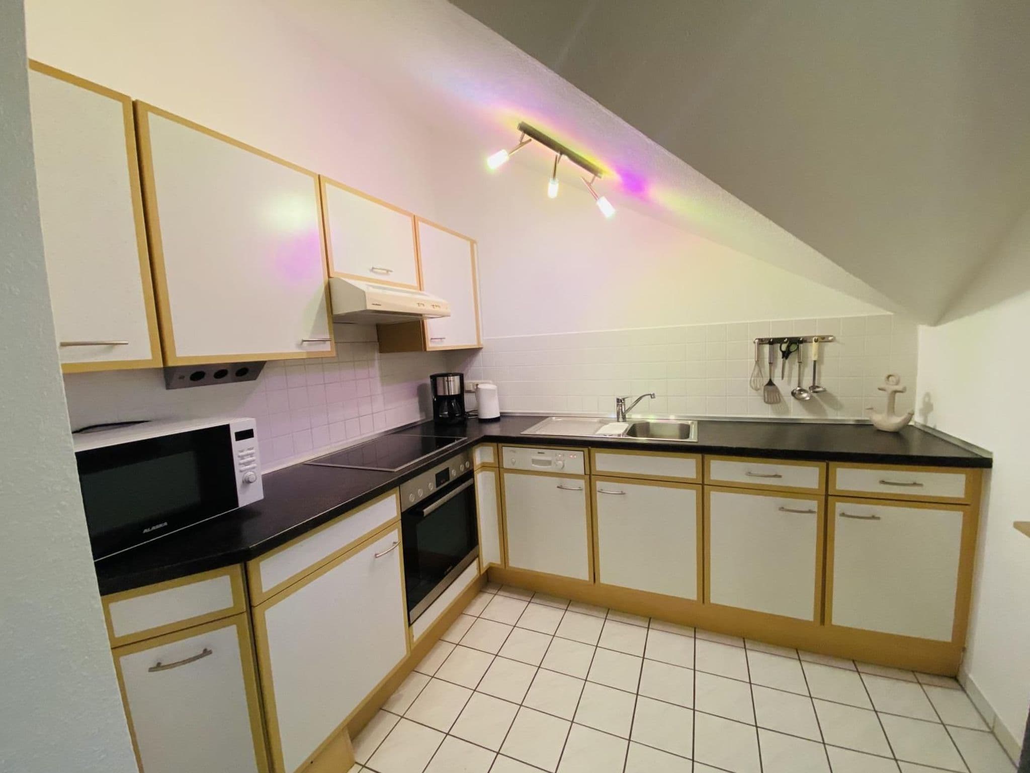 EIN-20 - Komfortable 2-Zimmer-Wohnung mit Balkon (HT) - Residenz Villa Eintracht - Ferienapartments in Göhren detail 2